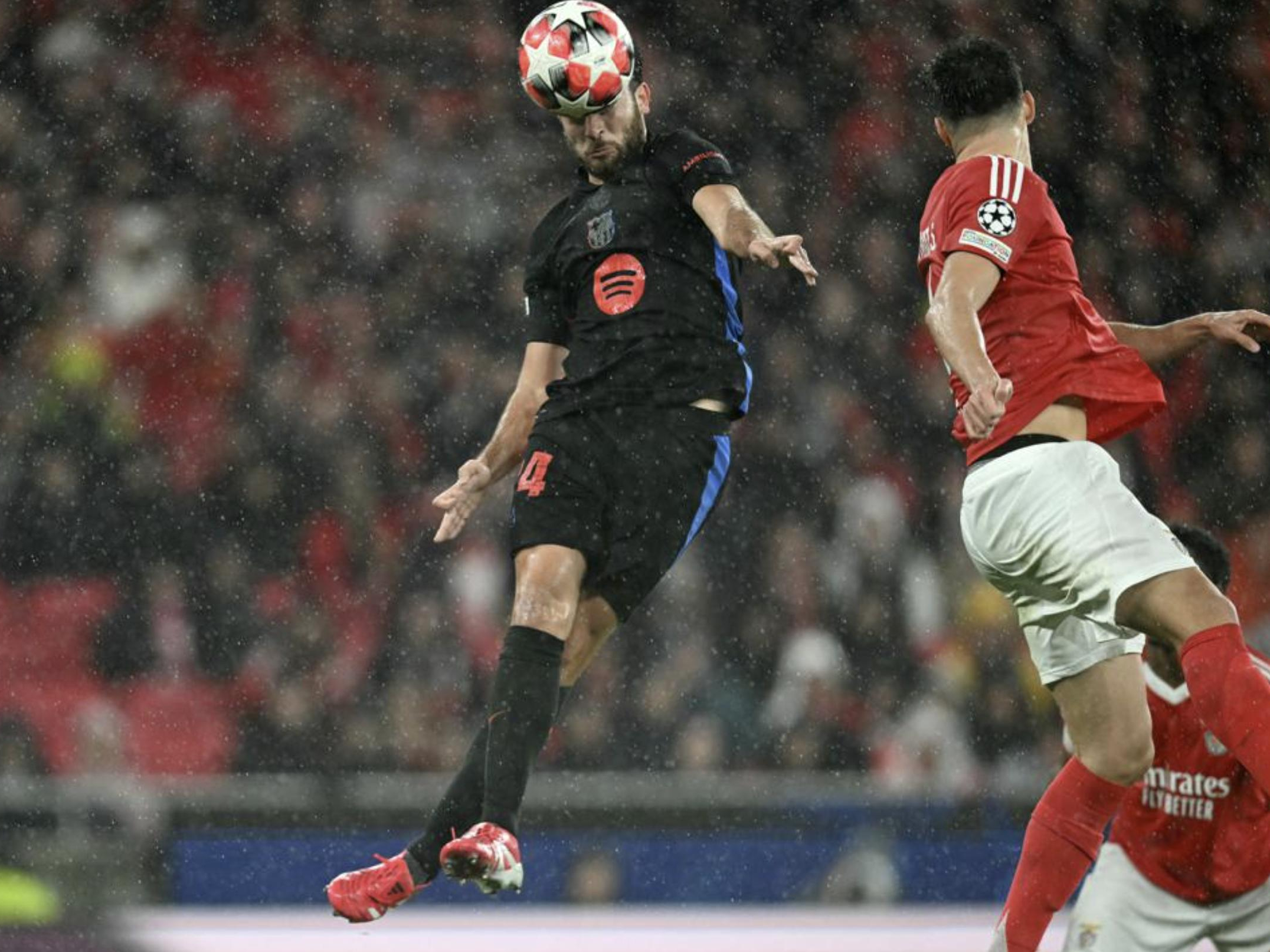 巴萨不敌瓦伦西亚，西甲球队遭遇挑战